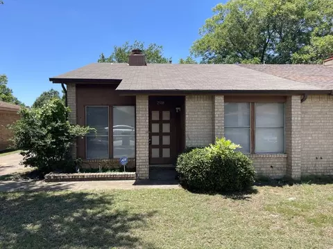 2508 Lido Ln, Arlington, TX 76015