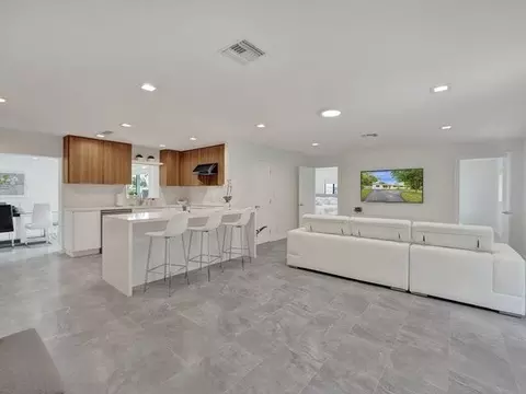 260 NW 36th St, Boca Raton, FL 33431