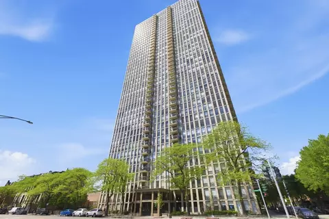 1660 N La Salle Dr #902, Chicago, IL 60614