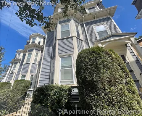 61 Summer St #1, Somerville, MA 02143