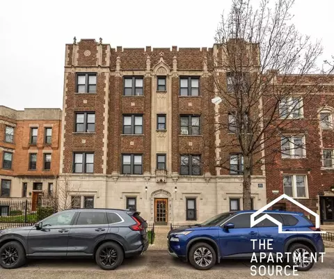 948 W Cuyler Ave #102, Chicago, IL 60613