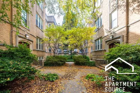 830 Reba Pl #3S, Evanston, IL 60202