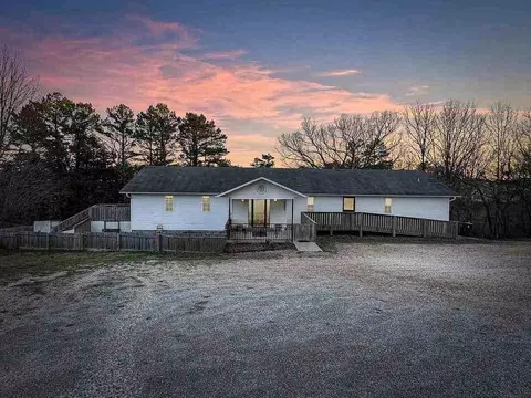 122 Frontage Rd #2, Eureka Springs, AR 72632