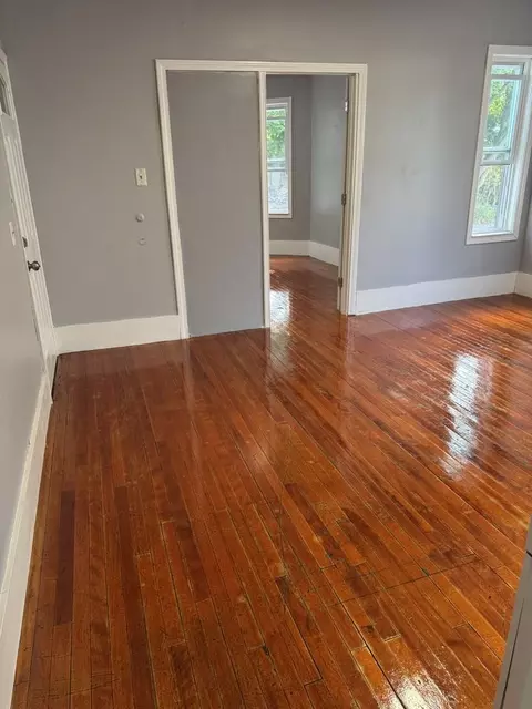 442 Grafton St #2ND, Worcester, MA 01604