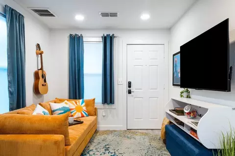 1206 12 Haskell St #1244656P, Austin, TX 78702