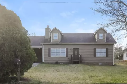 1570 Rose Garden Ln, Loganville, GA 30052