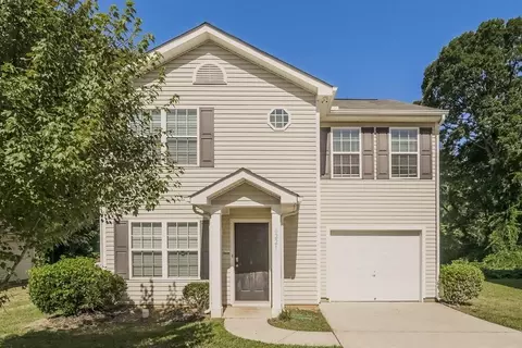 6221 Summerour Pl, Charlotte, NC 28214