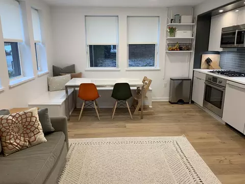 129 W St NW #101, Washington, DC 20001