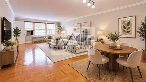 69-45 108th St #3F, Forest Hills, NY 11375
