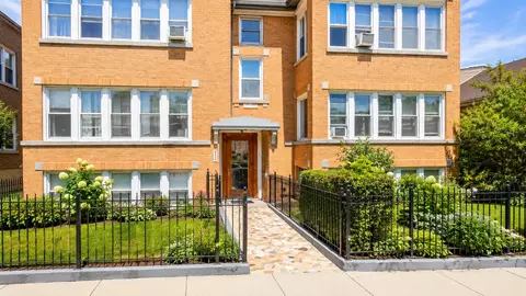 4646 W Addison St #2W, Chicago, IL 60641