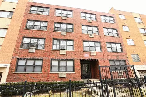 5847 N Winthrop Ave #104, Chicago, IL 60660