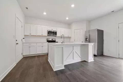 225 W 3rd St, Valley Center, KS 67147