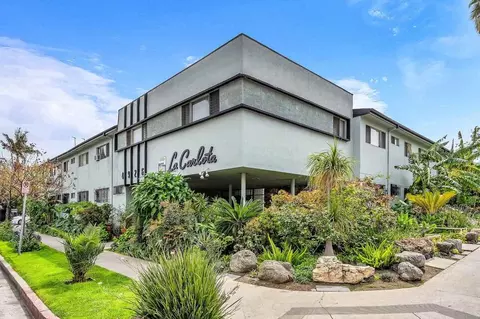 4926 August St #19, Los Angeles, CA 90008