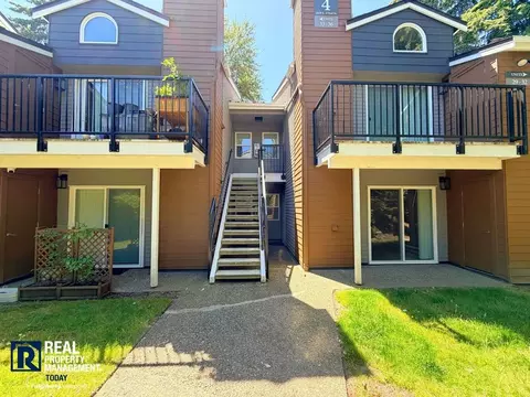 2609 S 272nd St #33, Kent, WA 98032