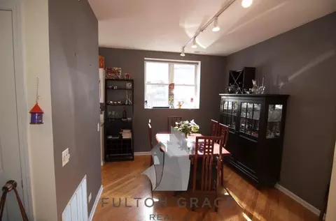 2847 N Southport Ave #2, Chicago, IL 60657