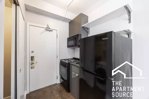 1136 W Wilson Ave #225, Chicago, IL 60640