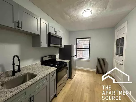 1026 E Hyde Park Blvd #2S, Chicago, IL 60615
