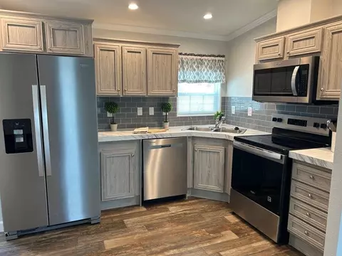 12 Downing Dr, Port Orange, FL 32129