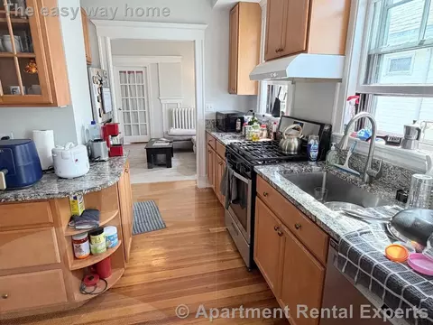 34 Leonard St #2, Somerville, MA 02144