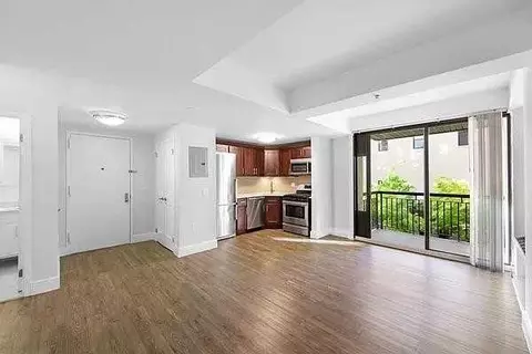 354 E 91st St #501, New York, NY 10128