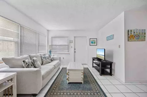 515 Hayes Ave #1543008P, Cocoa Beach, FL 32931
