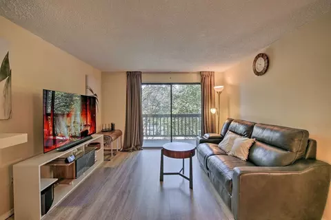 611 SW 5th Ct #1546325P, Renton, WA 98057