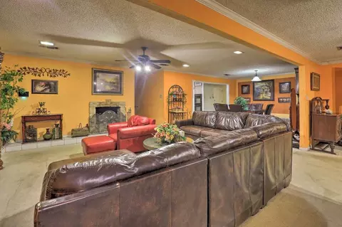 2109 Woodside Dr #1546397P, Arlington, TX 76013