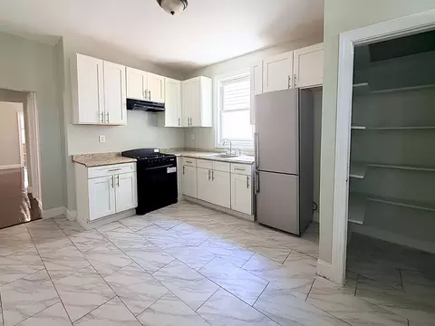 203 N 15th St #3B, East Orange, NJ 07017