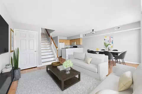 38 Patricia Ln #302, New York, NY 10465