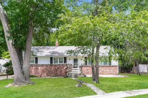 359 Lake Blvd, Lindenwold, NJ 08021