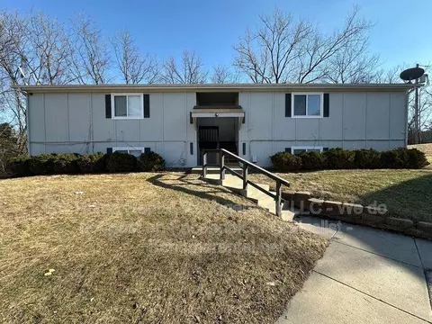 4711 Switzer Rd, Merriam, KS 66203
