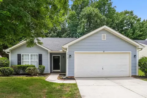 2012 Pheasant Glen Rd, Charlotte, NC 28214