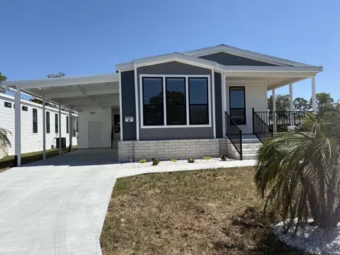 19477 Bermuda Ct, North Fort Myers, FL 33903