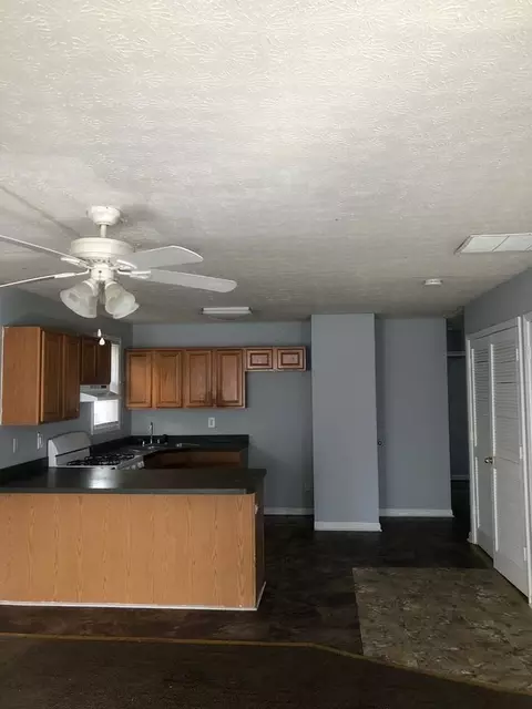 2729 W Chestnut St, Louisville, KY 40211