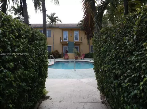 727 NE 16th Ave, Fort Lauderdale, FL 33304