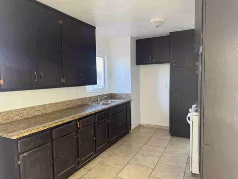 1111 W 93rd St #1111, Westmont, CA 90044