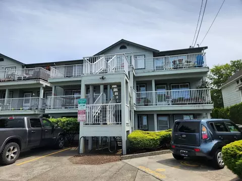 1119 N Forest St #301, Bellingham, WA 98225
