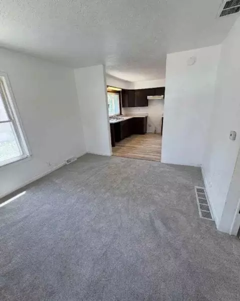 624 Magnolia Pkwy, Waterloo, IA 50701