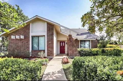 1717 Delaford Pl, Carrollton, TX 75007