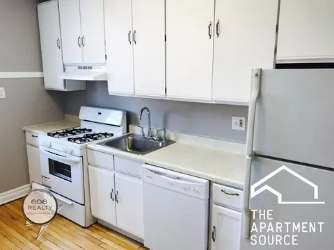 3932 N Keeler Ave #1B, Chicago, IL 60641