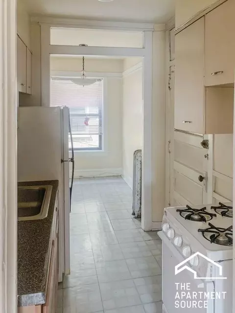 516 W Cornelia Ave #109, Chicago, IL 60657