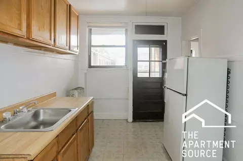 2612 W Gunnison St #2R, Chicago, IL 60625