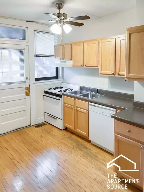 1953 W Winnemac Ave #1, Chicago, IL 60640