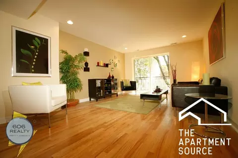 6954 N Greenview Ave #511, Chicago, IL 60626
