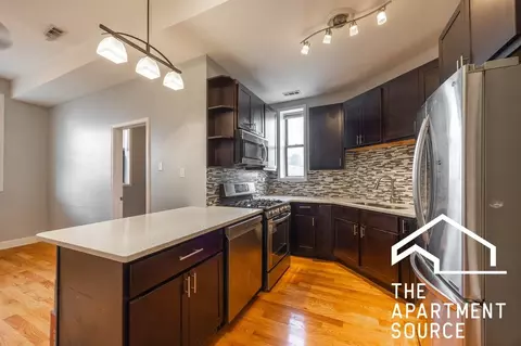 2122 N Milwaukee Ave #2R, Chicago, IL 60647