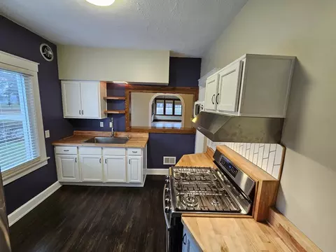 2802 Broadway St #1, Toledo, OH 43614
