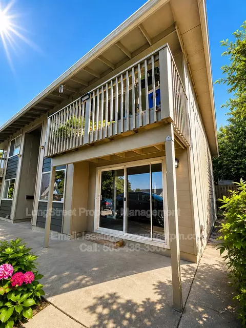 412 Pearl St #4, Oregon City, OR 97045