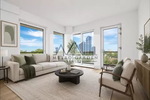 71-82 Parsons Blvd #303, Kew Gardens Hills, NY 11367