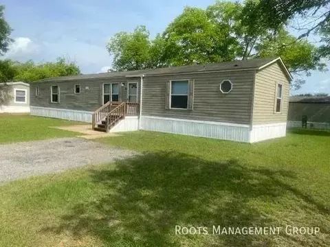 2710 W Oakridge Dr #103, Albany, GA 31721