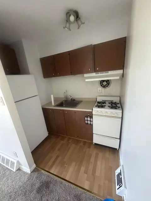 7670 Brockton Rd, Philadelphia, PA 19151